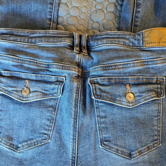 AE Low Rise Flare Jeans 10L - Picture 5 of 6